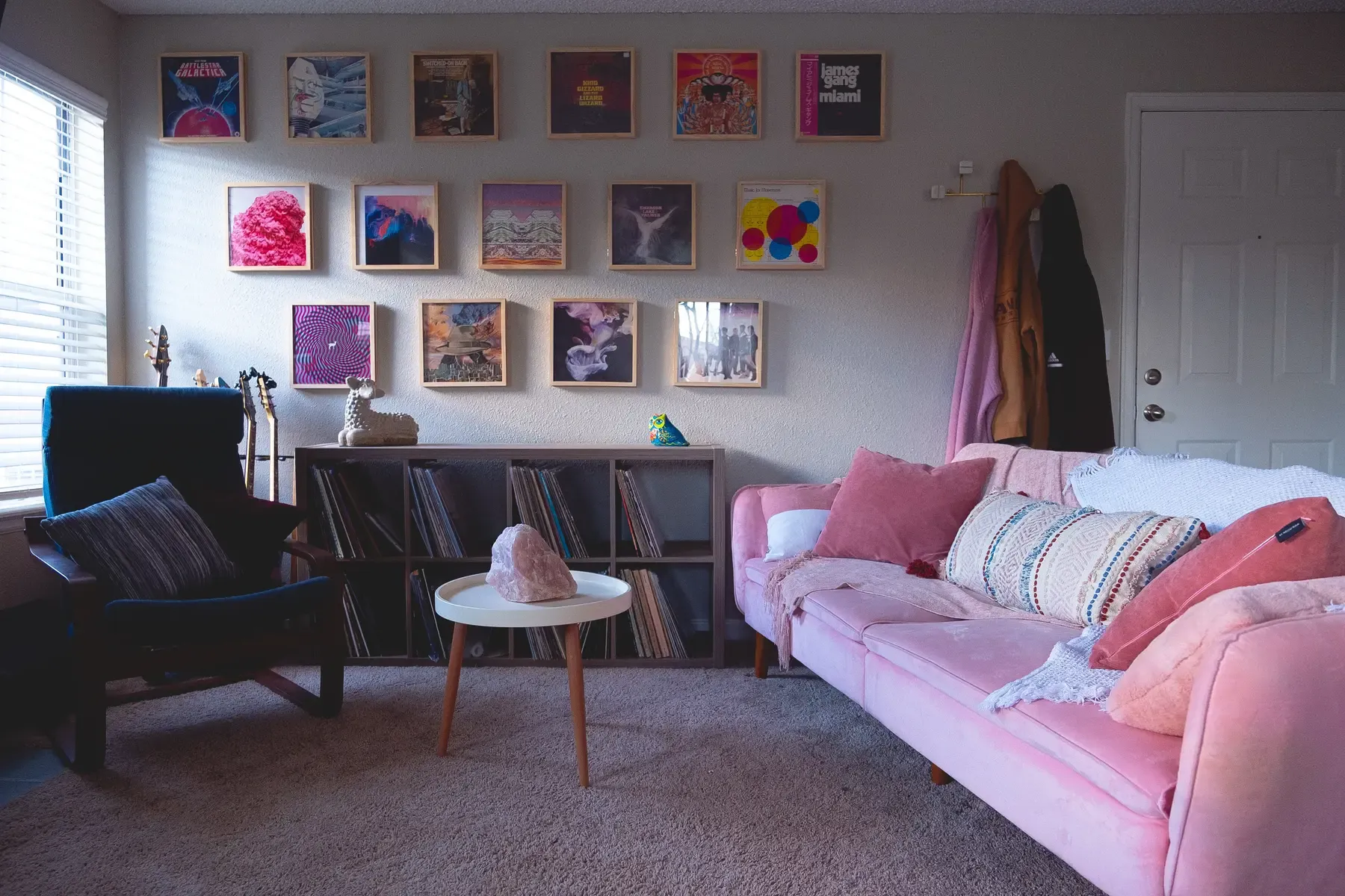Homepage of the Pink Sofa Hour website